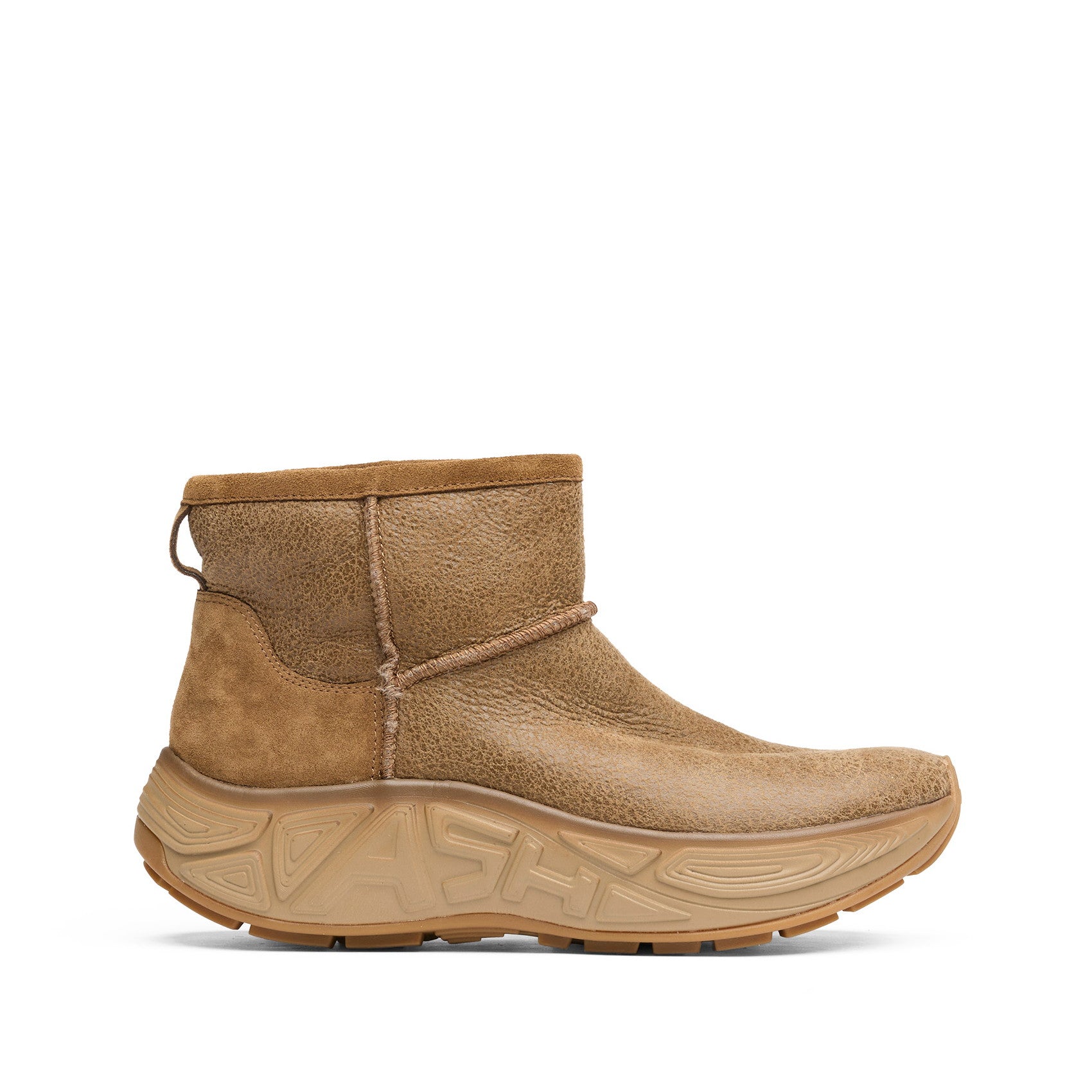EVEREST Shearling Saddle