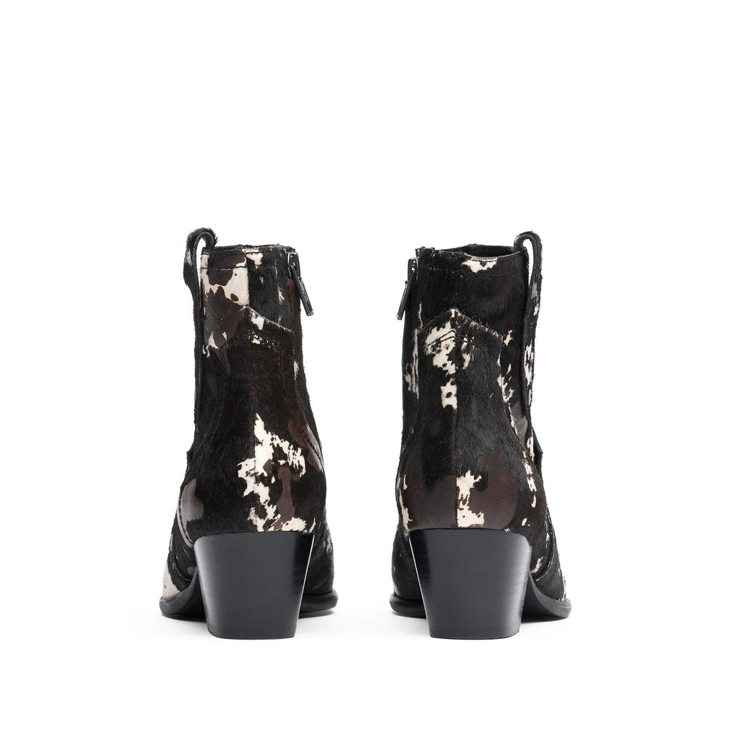 FLARE Pony Cow Edgy Black